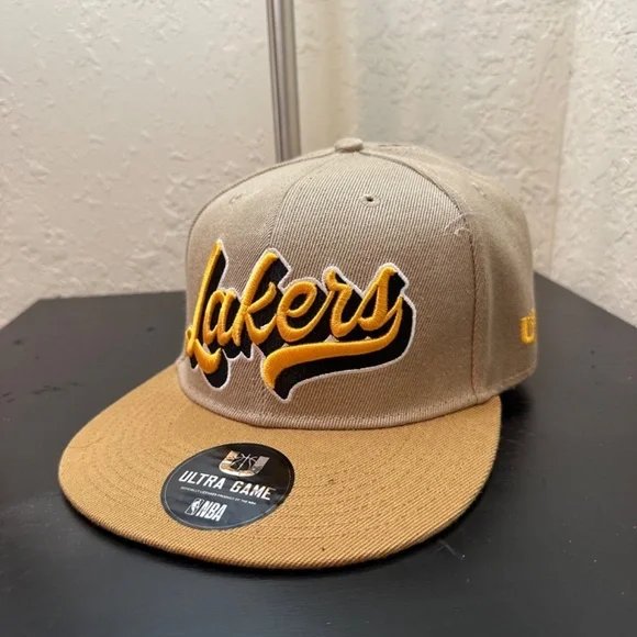 New With Tags Unisex Ultra Game Los Angeles Lakers Snapback Hat - Picture 1 of 9
